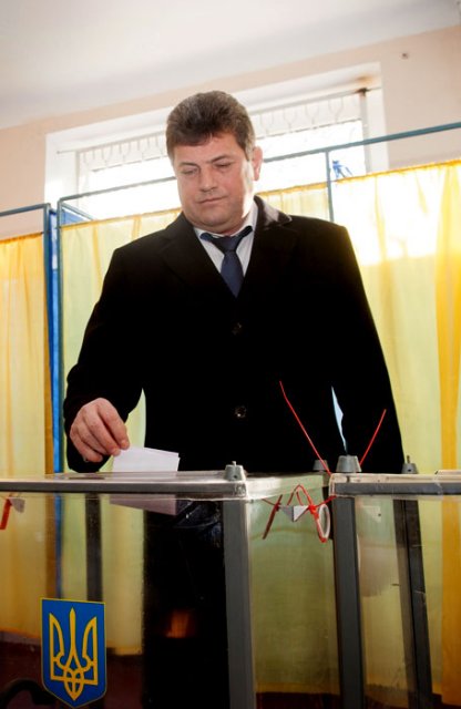 Буряк Владимир голосует