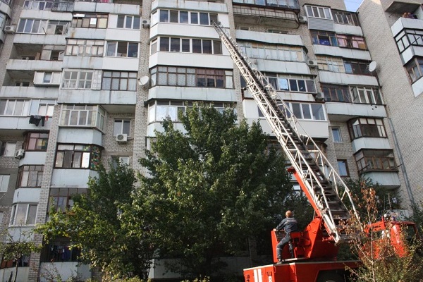 многоэтажка_спасатели многоэтажка_спасатели