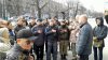 Мэрия Запорожья. Активисты поют гимн Украины