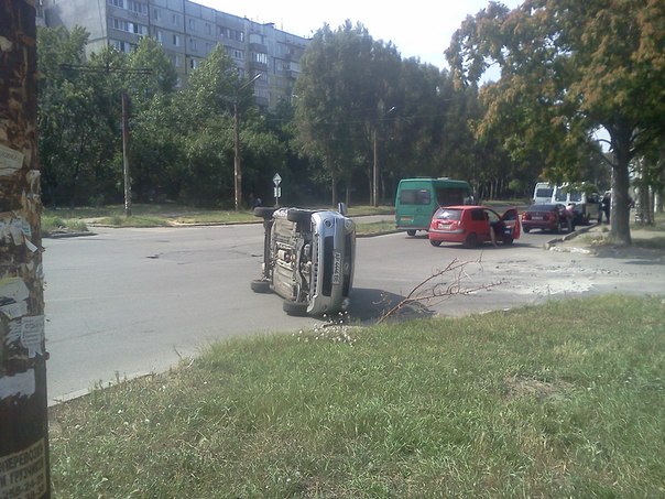 В Запорожье в Бородинском микрорайоне случилось ДТП