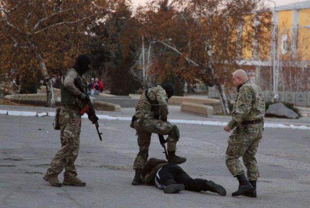 Вооруженные люди в Васильевке